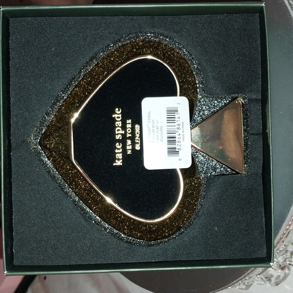 🆕kate spade/Lenox Collaboration Endearing Spade Dish in dark pink/coral - Picture 6 of 16